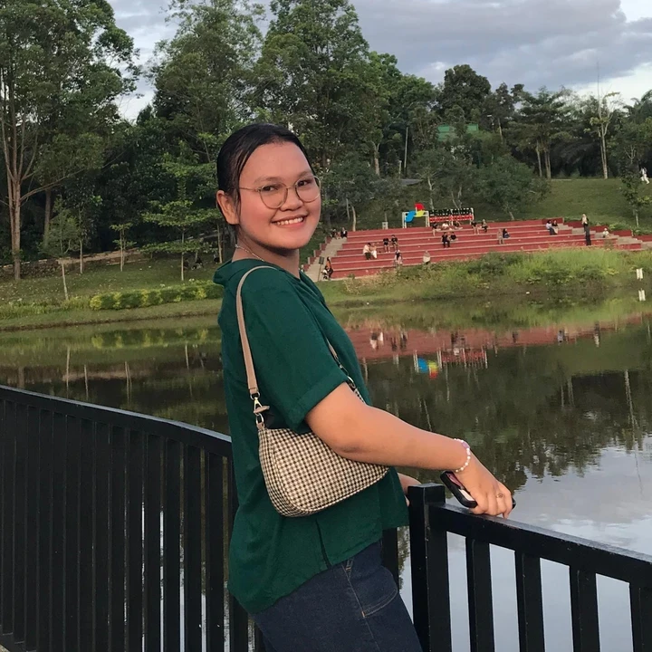Helen Lubis