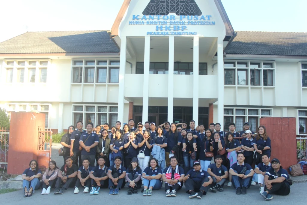 Retreat Napak Tilas Nommensen oleh Naposobulung HKBP Perawang | Kantor Pusat HKBP Perawang