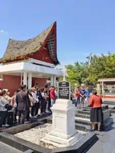 WhatsApp Image 2025 06 28 at 11.52.56 54c62523 Catatan Perjalanan Retreat Napak Tilas Nommensen oleh Naposobulung HKBP Perawang